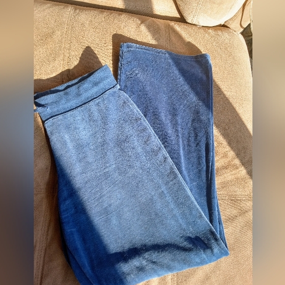 Ladies 2-Piece Sweatsuit Set - Medium - Picture 6 of 6